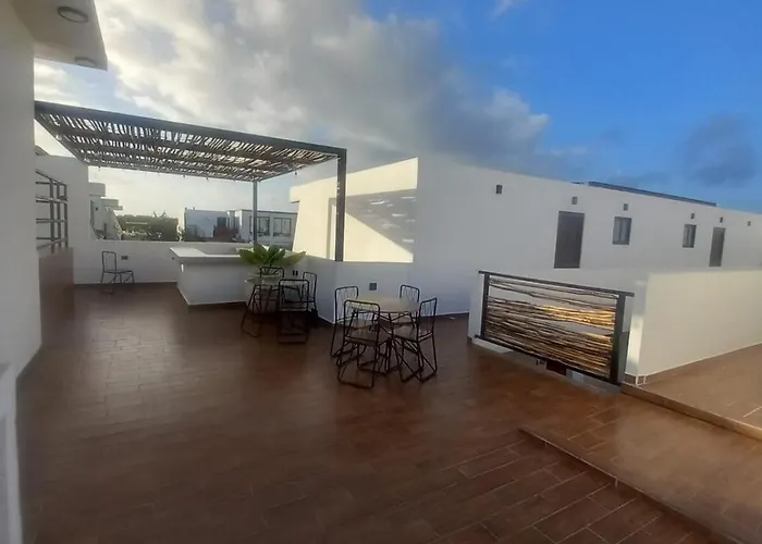 New 2 Bedroom With Jacuzzi In Apartment *