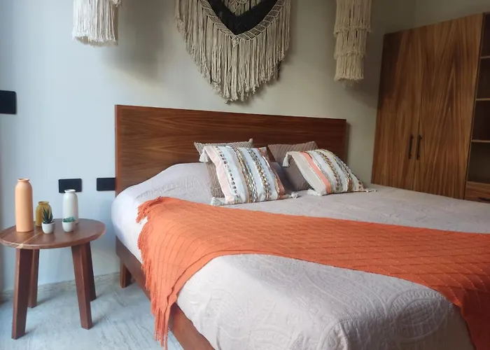 New 2 Bedroom With Jacuzzi In Apartment *